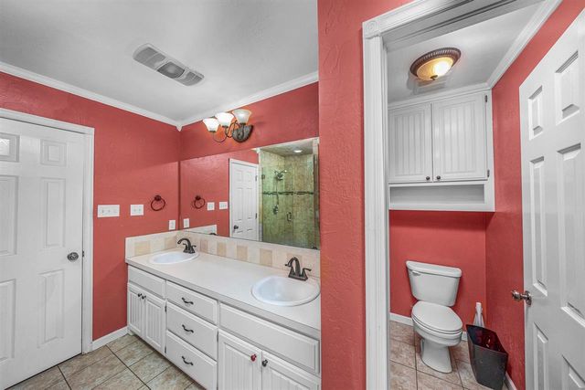 3519 NE 35th St, Lawton, OK 73507