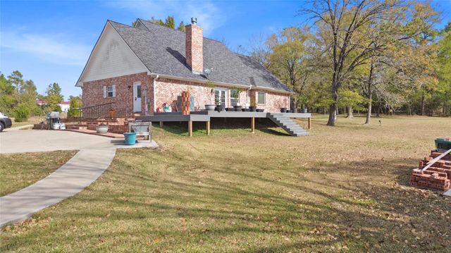 162 Acorn Hill Drive, Huntsville, TX 77320