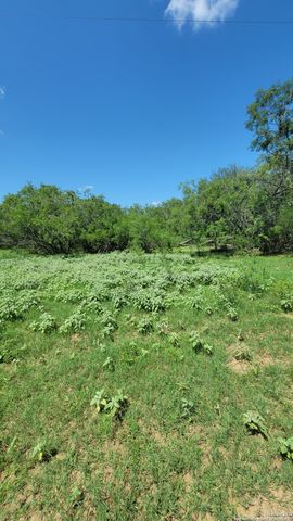 2142 Blue Creek, La Vernia, TX 78121