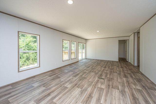 308 Bedford Road, Cross, SC 29436