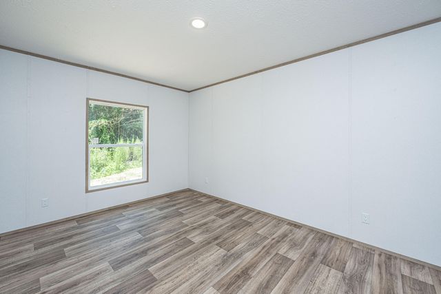 308 Bedford Road, Cross, SC 29436