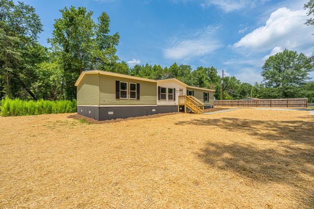 308 Bedford Road, Cross, SC 29436