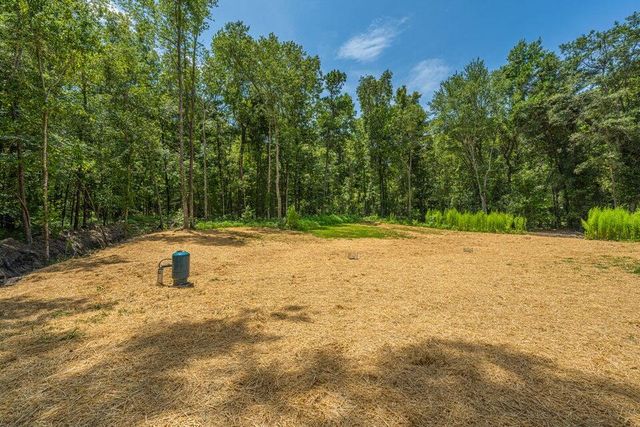 308 Bedford Road, Cross, SC 29436
