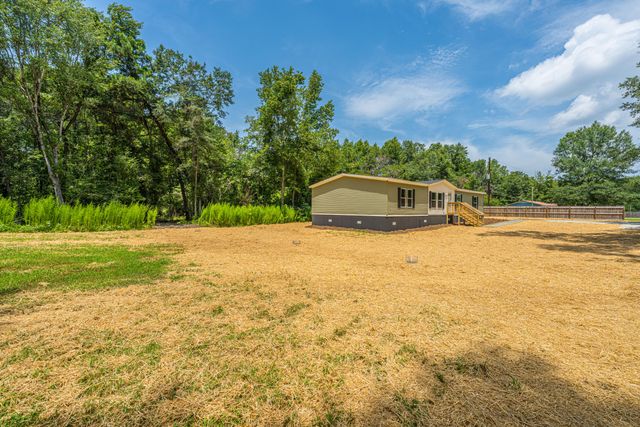 308 Bedford Road, Cross, SC 29436