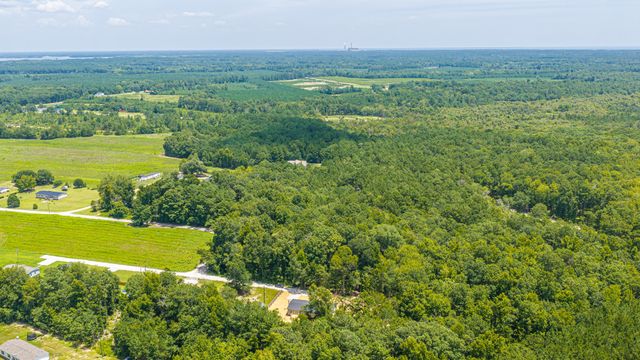 308 Bedford Road, Cross, SC 29436