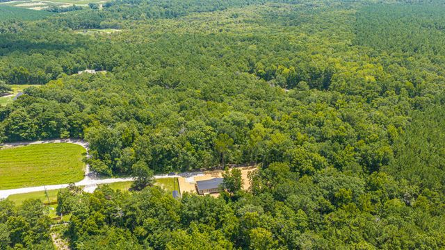308 Bedford Road, Cross, SC 29436