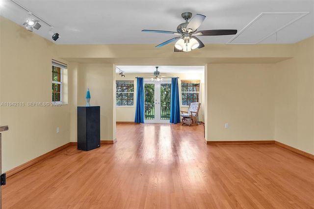 5309 Alton Rd, Miami Beach, FL 33140