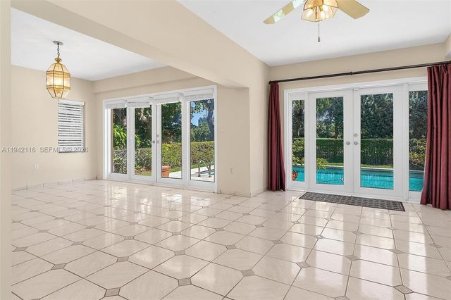 5309 Alton Rd, Miami Beach, FL 33140