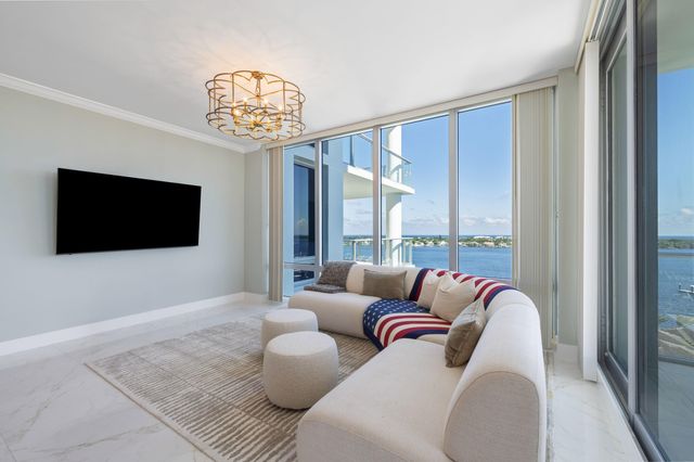 2 WATER CLUB Way 1003, North Palm Beach, FL 33408