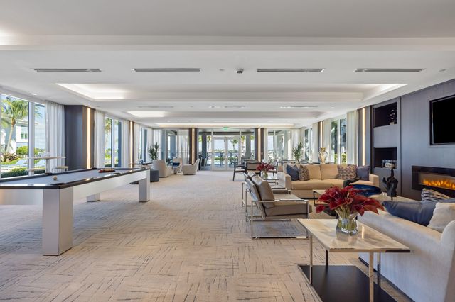 2 WATER CLUB Way 1003, North Palm Beach, FL 33408