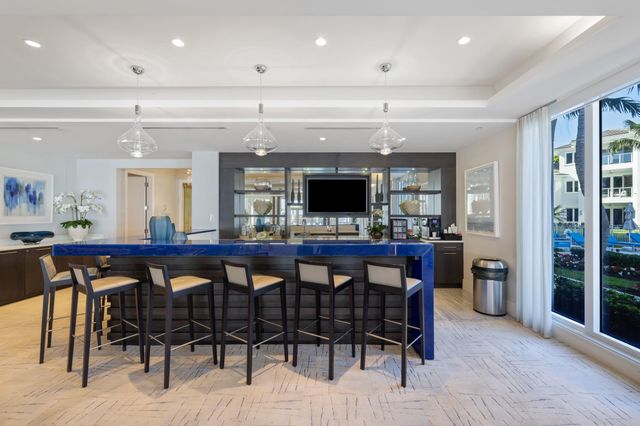 2 WATER CLUB Way 1003, North Palm Beach, FL 33408