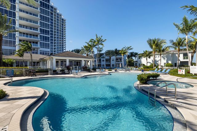 2 WATER CLUB Way 1003, North Palm Beach, FL 33408