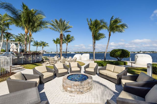 2 WATER CLUB Way 1003, North Palm Beach, FL 33408