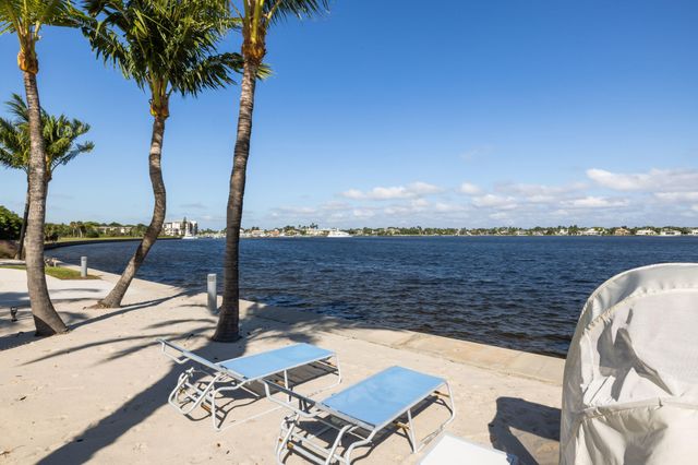 2 WATER CLUB Way 1003, North Palm Beach, FL 33408