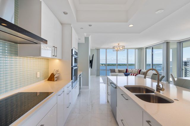 2 WATER CLUB Way 1003, North Palm Beach, FL 33408
