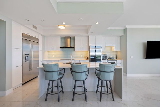 2 WATER CLUB Way 1003, North Palm Beach, FL 33408