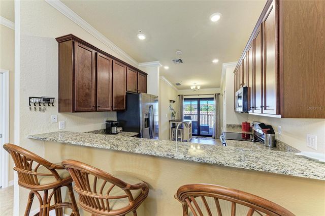 5558 PALMER CIRCLE 205, Bradenton, FL 34211