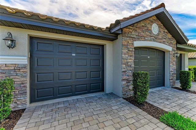 5558 PALMER CIRCLE 205, Bradenton, FL 34211