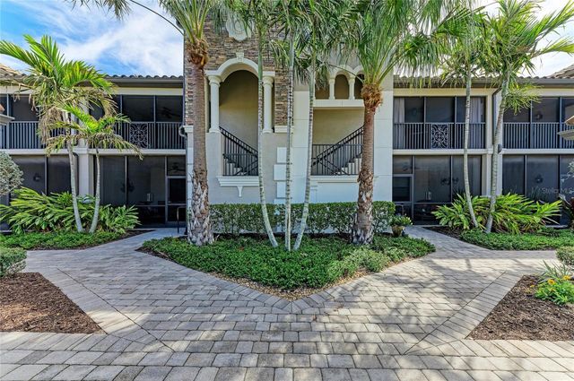 5558 PALMER CIRCLE 205, Bradenton, FL 34211