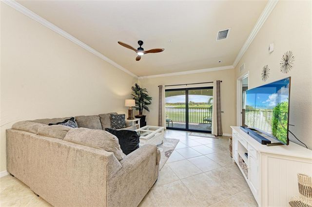 5558 PALMER CIRCLE 205, Bradenton, FL 34211