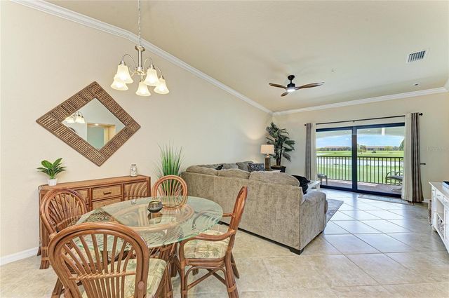 5558 PALMER CIRCLE 205, Bradenton, FL 34211