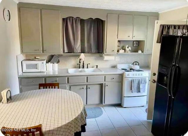 4808 LAWNVIEW Street B, Jacksonville, FL 32205