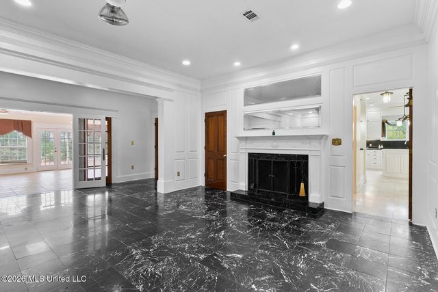 8 12 Oaks Place, Madison, MS 39110