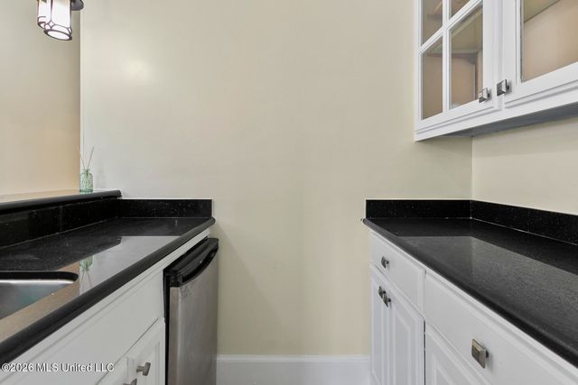 8 12 Oaks Place, Madison, MS 39110