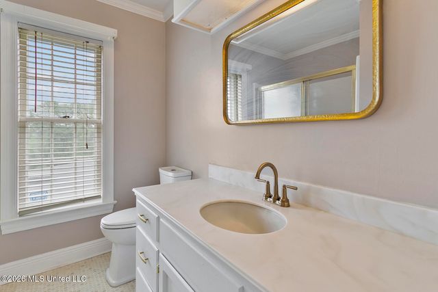 8 12 Oaks Place, Madison, MS 39110