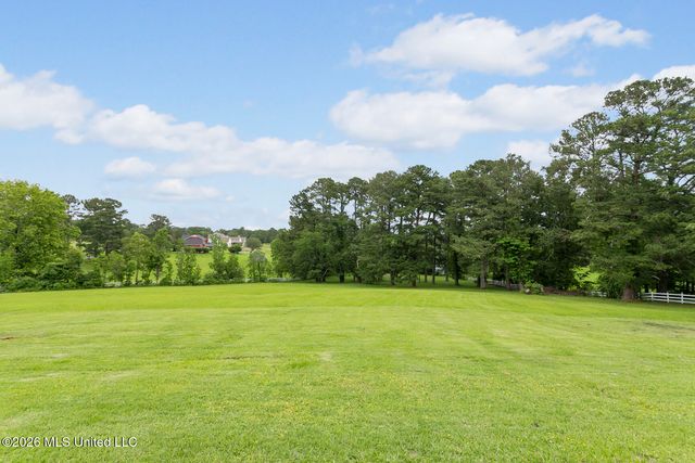 8 12 Oaks Place, Madison, MS 39110