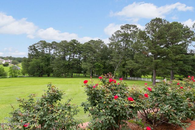 8 12 Oaks Place, Madison, MS 39110