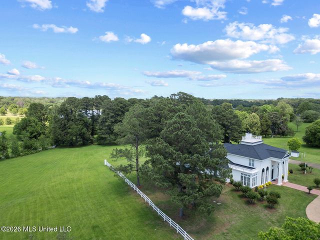 8 12 Oaks Place, Madison, MS 39110
