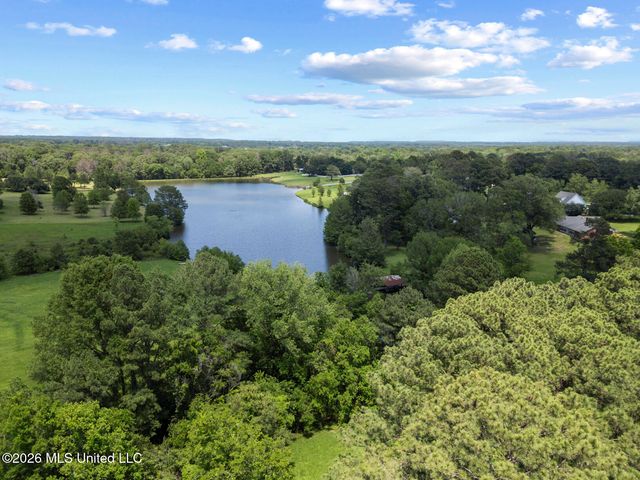 8 12 Oaks Place, Madison, MS 39110
