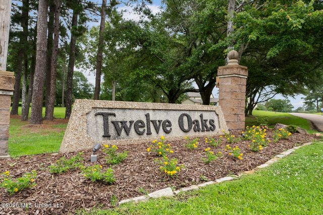 8 12 Oaks Place, Madison, MS 39110