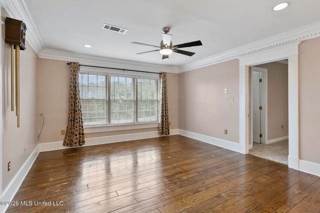 8 12 Oaks Place, Madison, MS 39110