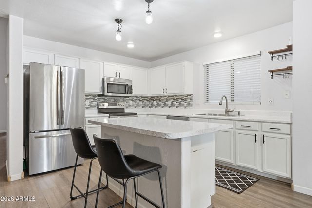 12374 W TURNEY Avenue, Avondale, AZ 85392