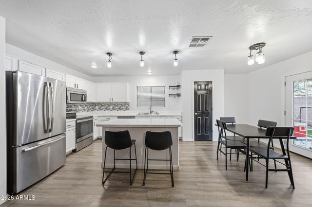 12374 W TURNEY Avenue, Avondale, AZ 85392