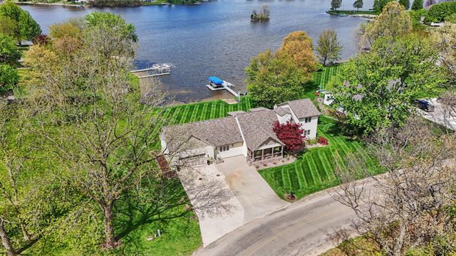24219 Findley Road, Sturgis, MI 49091