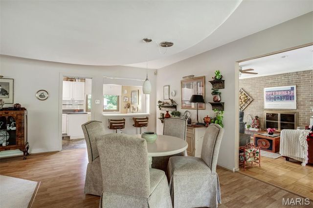 5 Bon Aire Drive, Olivette, MO 63132