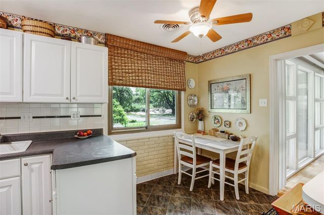 5 Bon Aire Drive, Olivette, MO 63132
