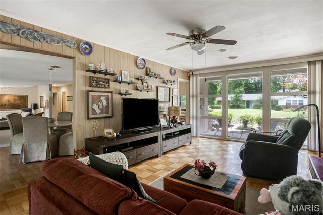 5 Bon Aire Drive, Olivette, MO 63132