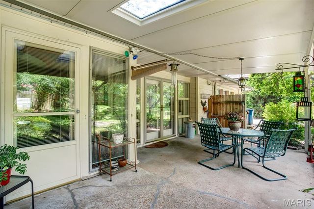 5 Bon Aire Drive, Olivette, MO 63132