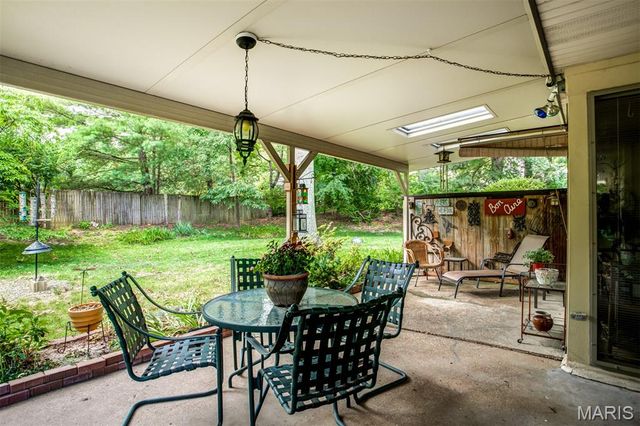 5 Bon Aire Drive, Olivette, MO 63132
