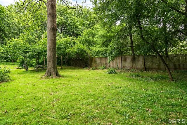 5 Bon Aire Drive, Olivette, MO 63132