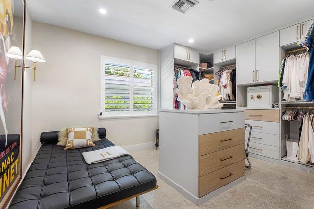 911 SW 27th Terrace, Boynton Beach, FL 33435