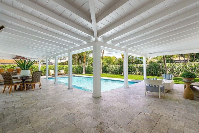 911 SW 27th Terrace, Boynton Beach, FL 33435