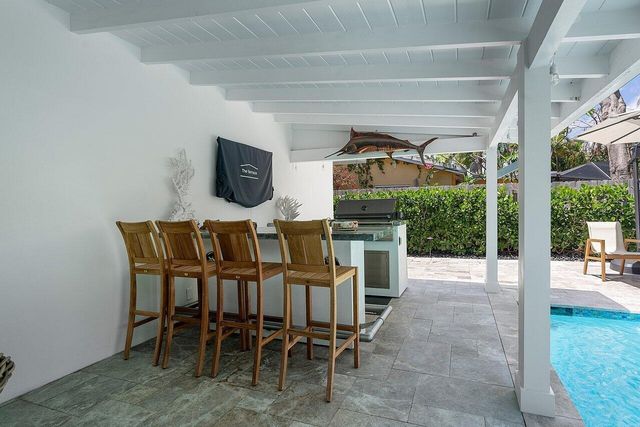 911 SW 27th Terrace, Boynton Beach, FL 33435