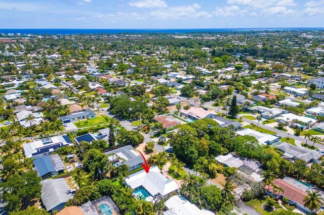 911 SW 27th Terrace, Boynton Beach, FL 33435