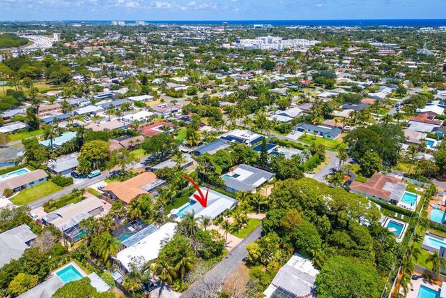 911 SW 27th Terrace, Boynton Beach, FL 33435