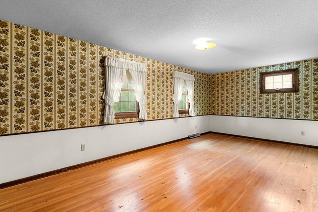 18010 County Road 6, Plymouth, MN 55447